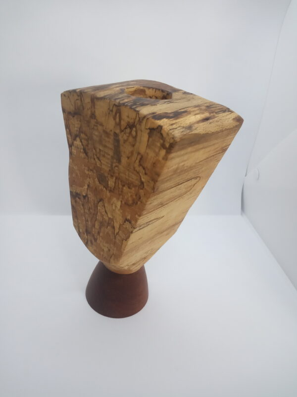 Vase en hêtre échauffé – Image 2