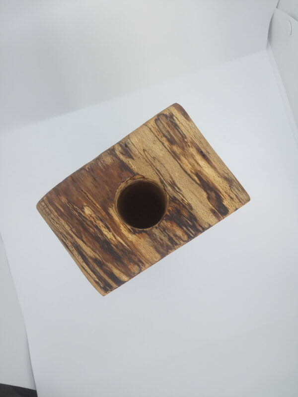 Vase en hêtre échauffé – Image 4
