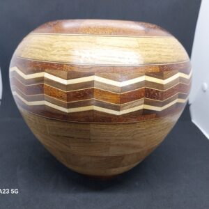vase segmenté zig zag