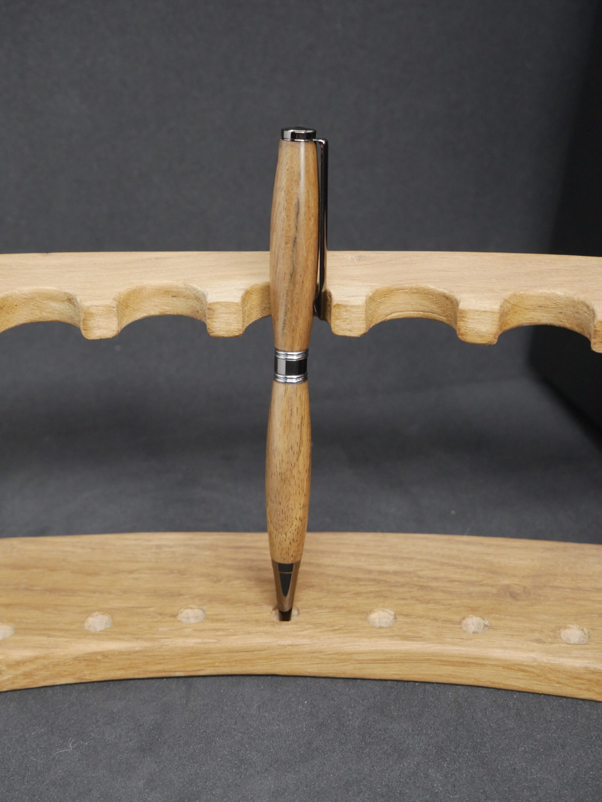 stylo bille en noyer et époxy bleue – Image 5