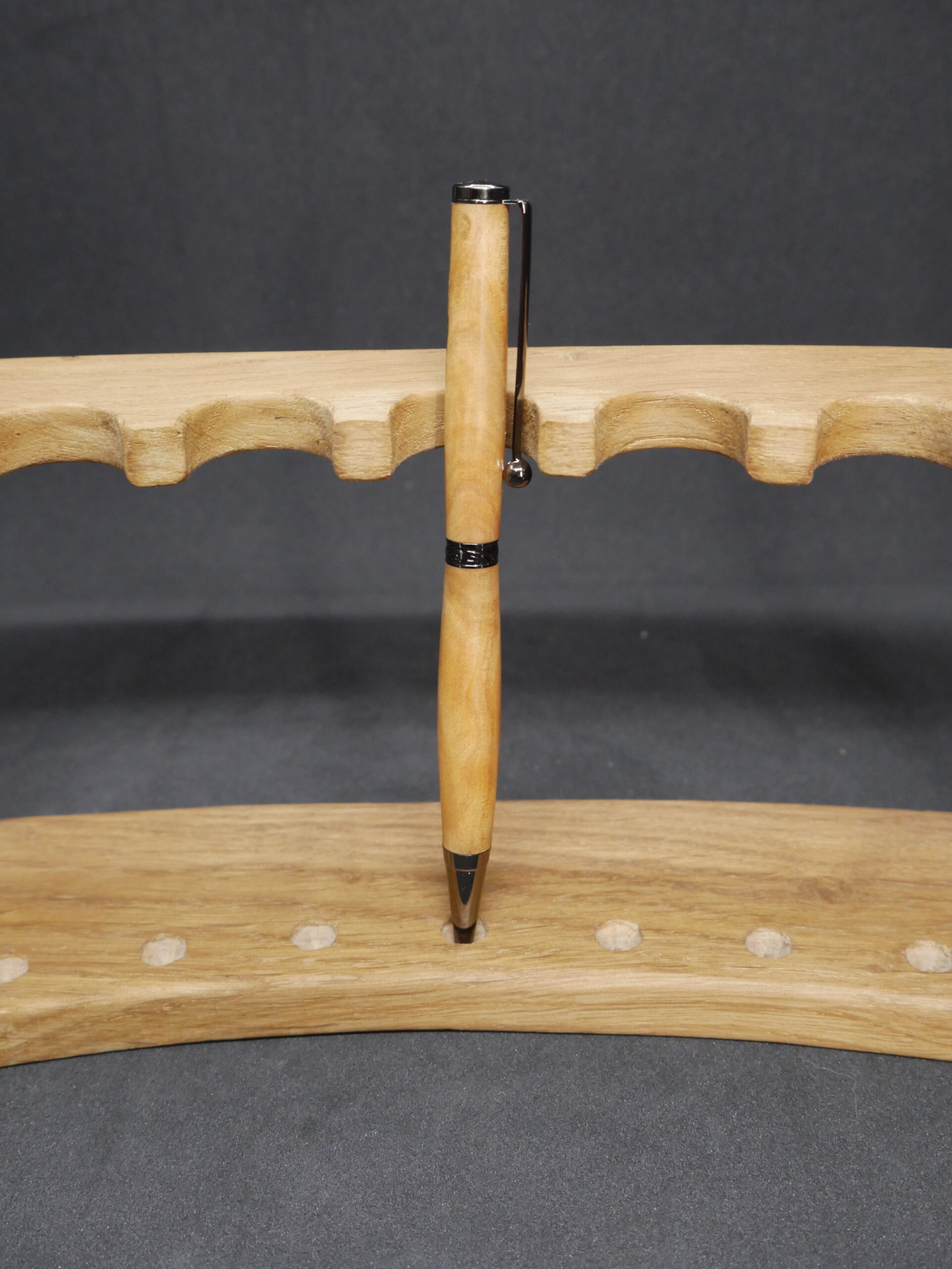 stylo bille en racine de thuya et époxy verte – Image 2