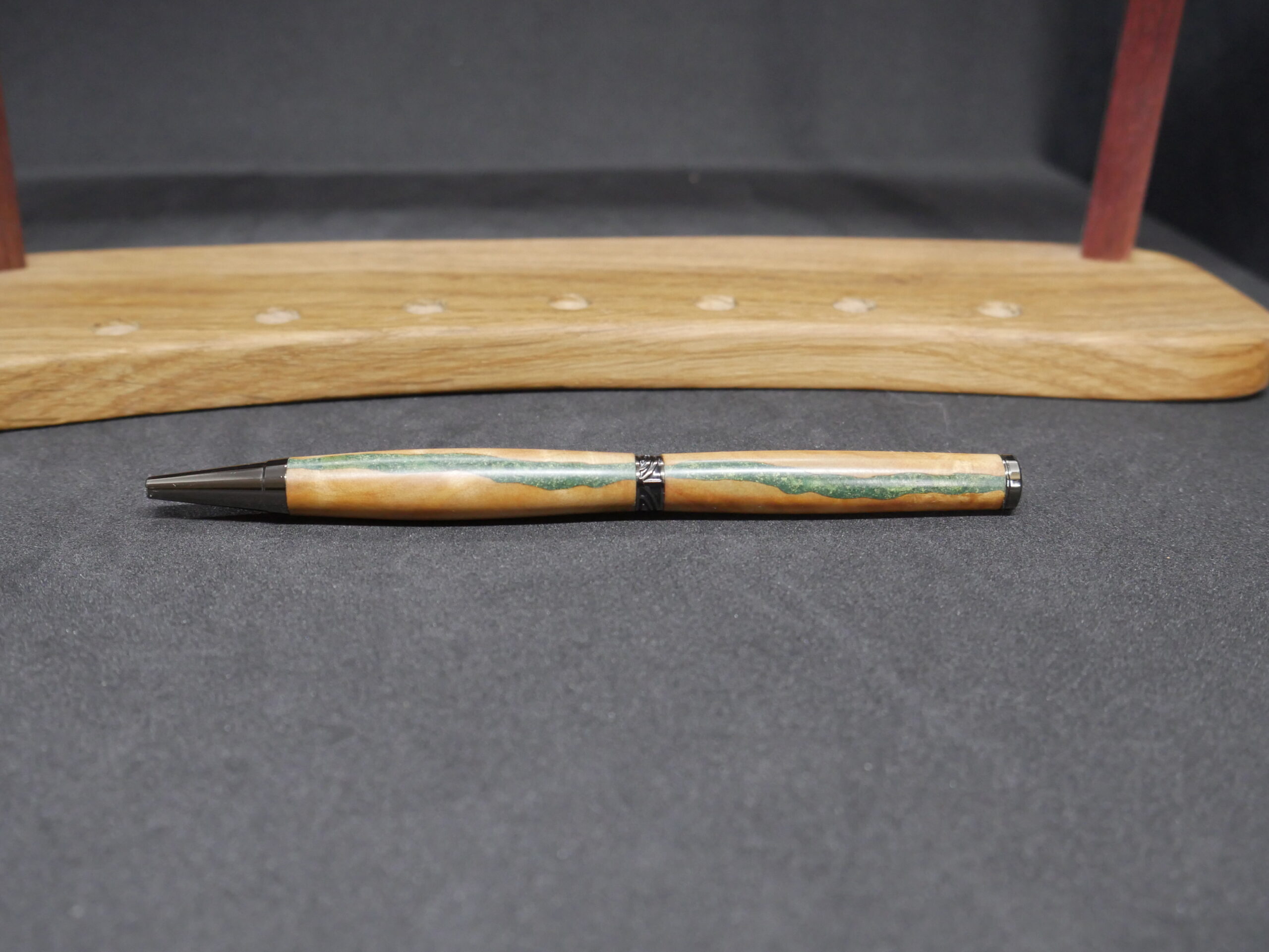 stylo bille en racine de thuya et époxy verte – Image 6