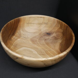 Grand bol en noyer échauffé