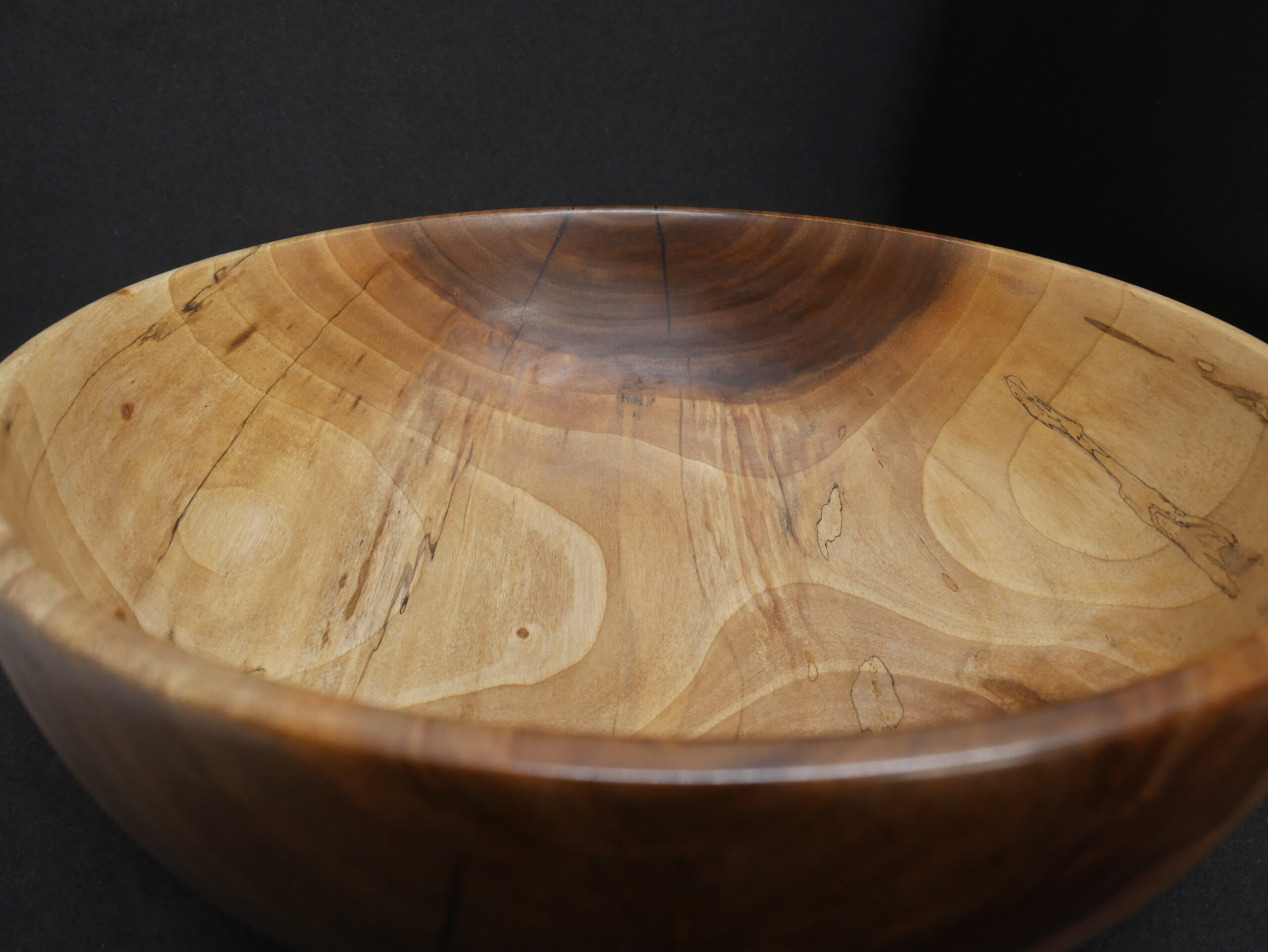 Grand bol en noyer échauffé – Image 4