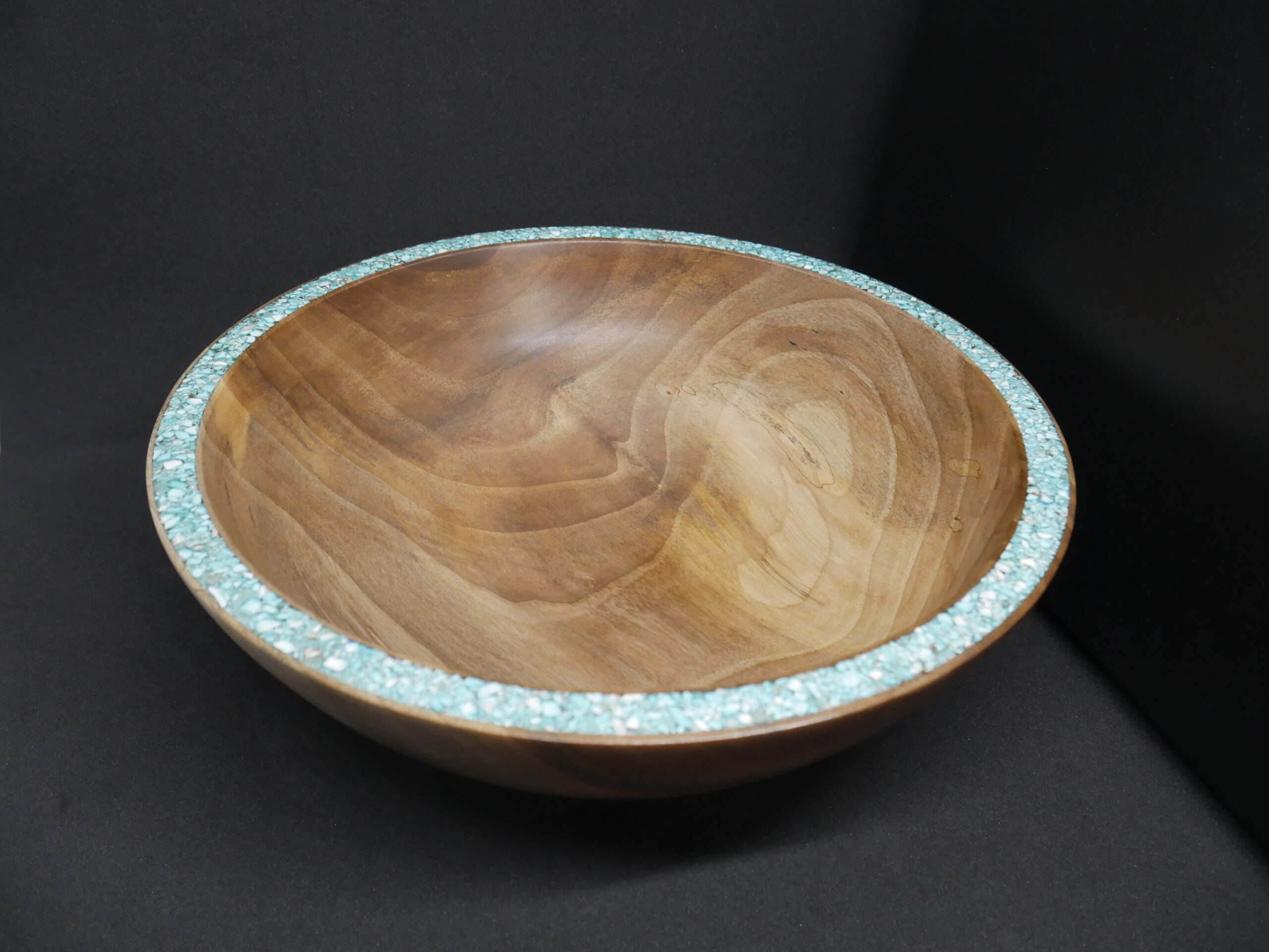 Bol en noyer et incrustation de turquoise 2